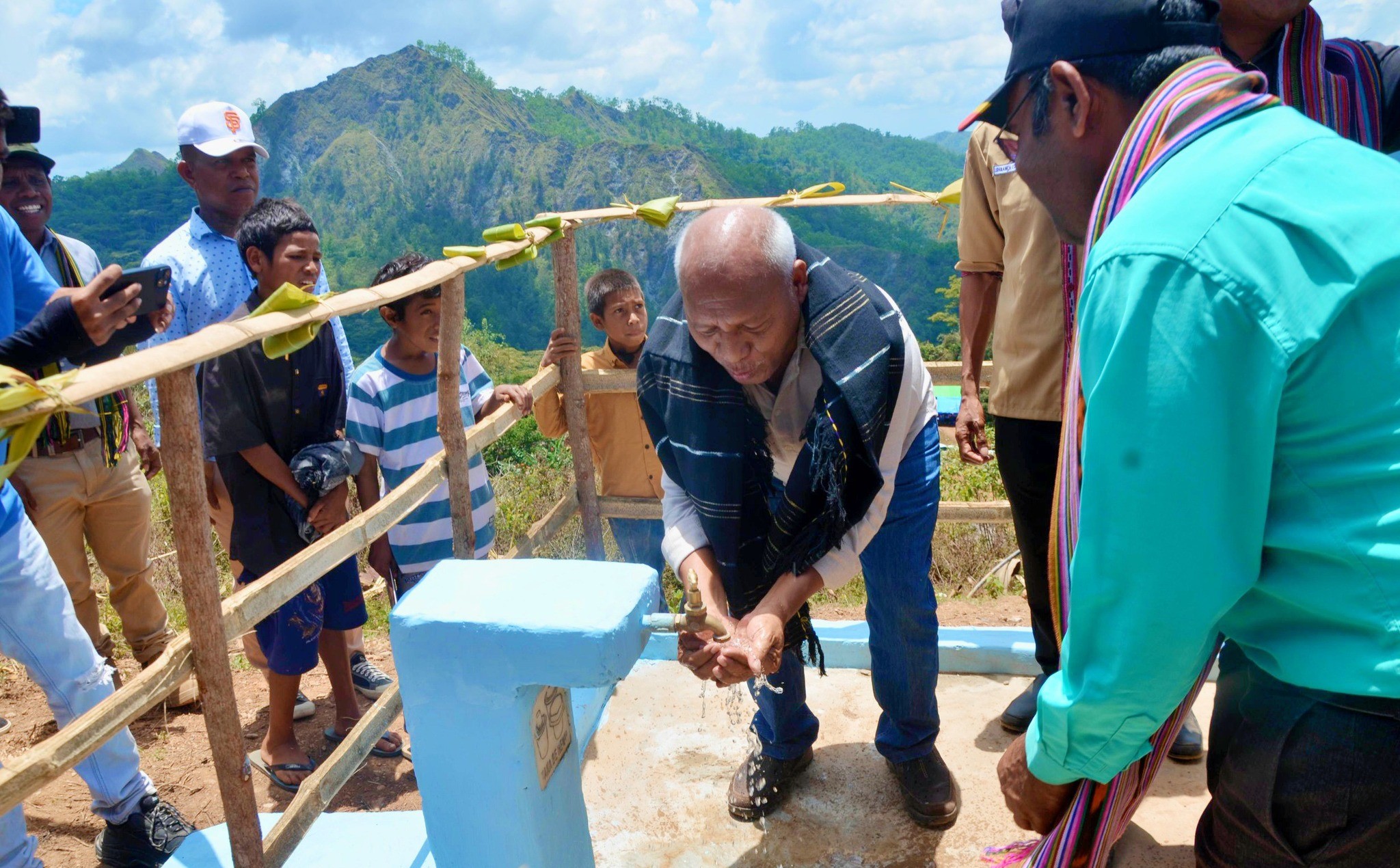 Koordenadór GASC Inaugura Sistema Be Mos Iha Aldeia Quiri-Coli Suco Manetu Maubisse.