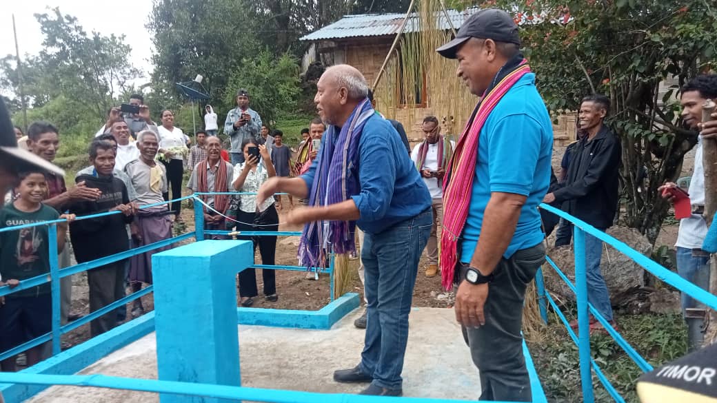 Komunidade Uma-kain 71 iha Aldeia Aimaulin, Suku Orlalan, Postu Administrativu Laclubar, Municipiu Manatuto, Asesu Bee Moos.